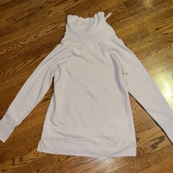 WOMENS LARGE CALVIN KLEIN COWL NECK SWEATSHIRT NEVER WORN - Picture 3 of 3